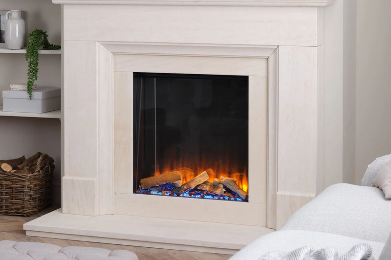 Focar electric British Fires New Forest 650 Signature in rama de semineu din piatra, prim-plan