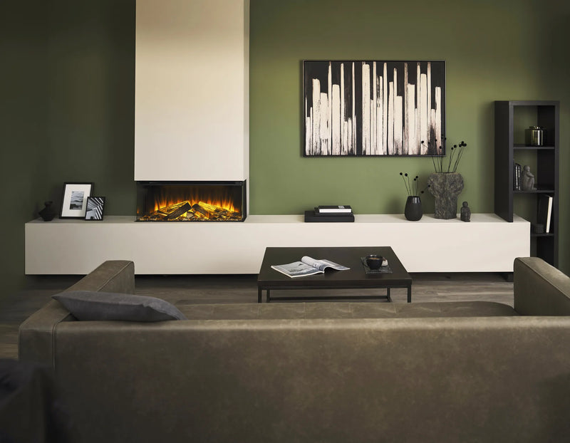 Focar electric British Fires New Forest 870 Black Edition montaj pe 3 laturi, living cu perete verde, cadru larg