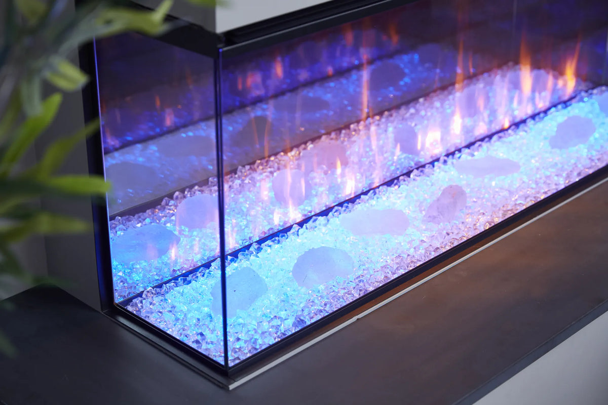 Focar electric British Fires New Forest, pat de foc iluminat in albastru