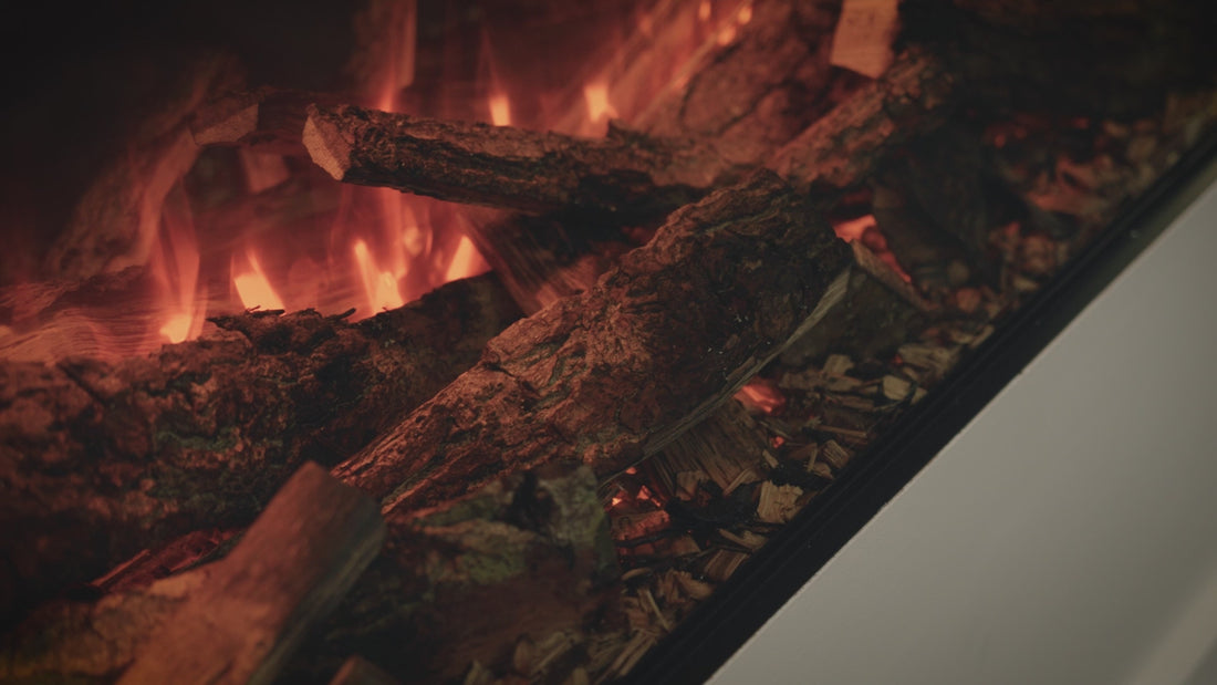 Busteni reali de stejar Deluxe Real Logs British Fires, prim-planuri cu flacara si focar New Forest intr-un perete media